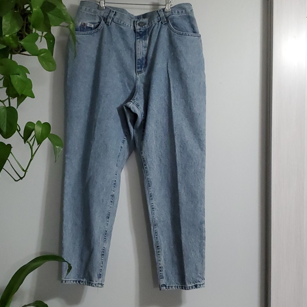 Lee vintage stone wash mom hi rise sluchy jeans…